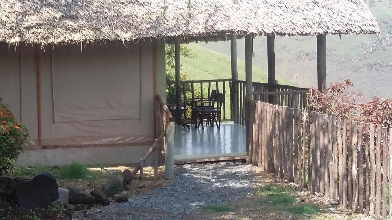 Villa Maili Saba Camp Nakuru Esterno foto