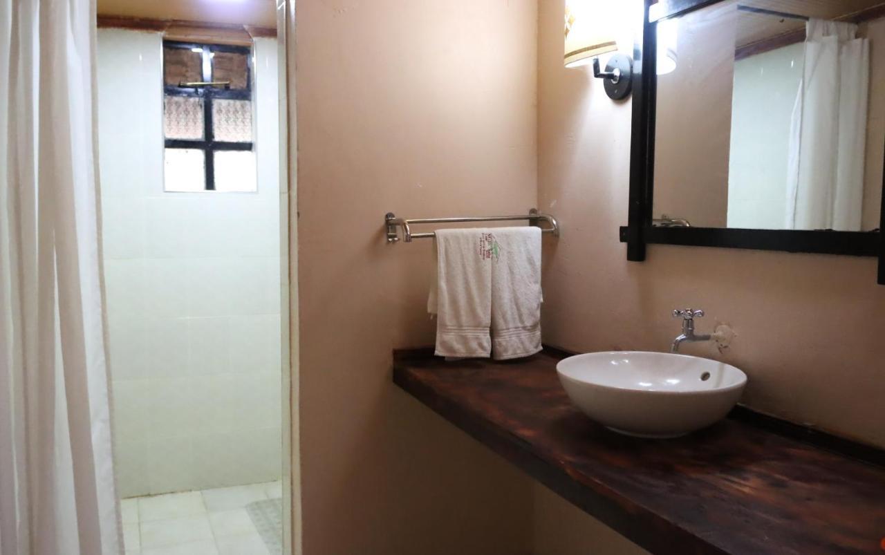 Villa Maili Saba Camp Nakuru Esterno foto